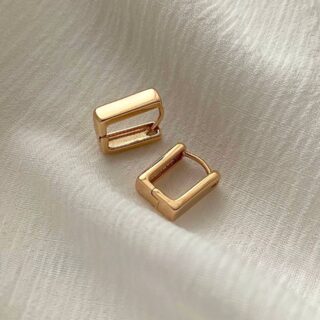 مستطیل آینه ای ظریف